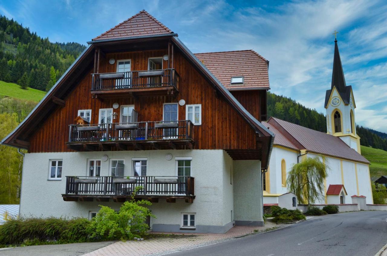 Grassegger Appartementhaus Sankt Johann am Tauern Esterno foto