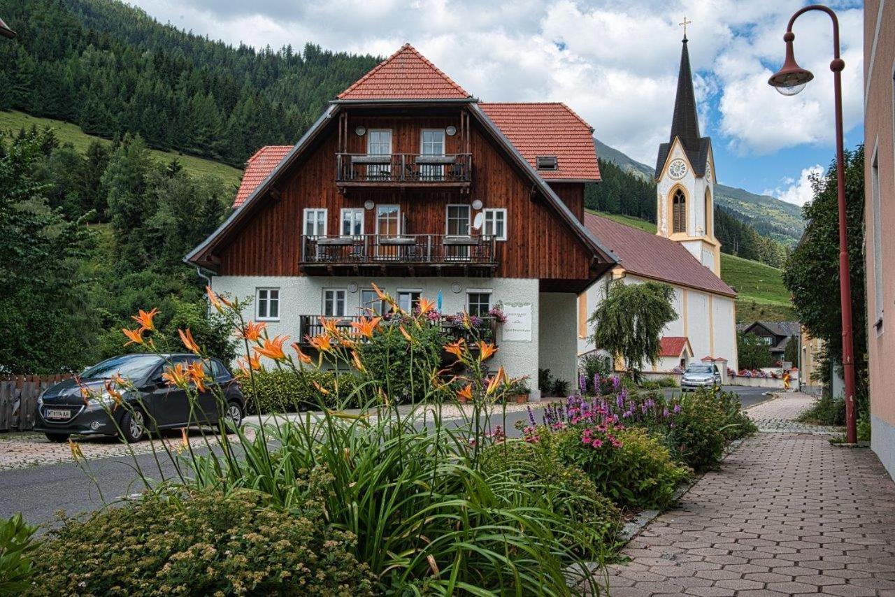 Grassegger Appartementhaus Sankt Johann am Tauern Esterno foto